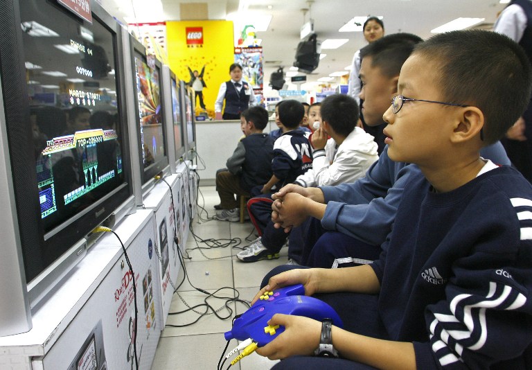 khi-tre-nghien-game