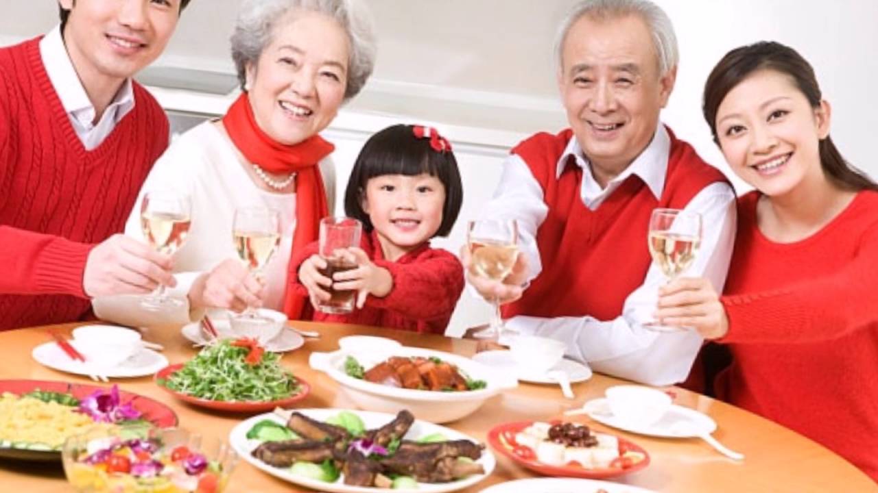 nuoi-day-con-khi-qua-ban-gia-su-duc-minh