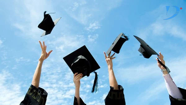 đại học không phải là con đường duy nhất nhưng ngắn nhất đến tương lai