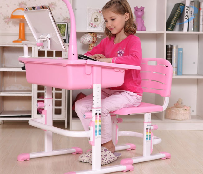 gia sư rèn tư thế ngồi học cho học sinh